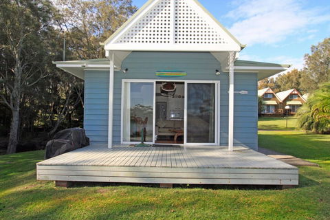 Beach Shack On The Lagoon - Accommodation Yamba 1