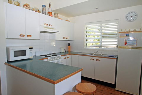 Beach Shack On The Lagoon - Accommodation Yamba 3