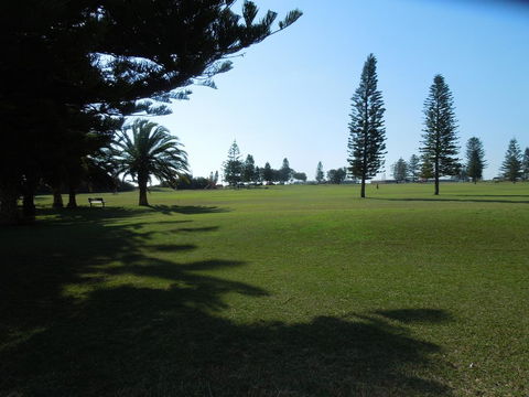 Beach Side Garden Apartment - Accommodation Yamba 2