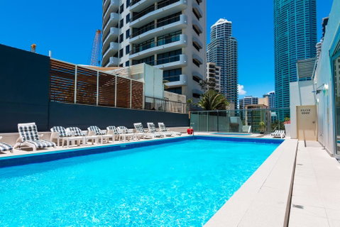 Beachcomber Resort - Official - Accommodation Yamba 1