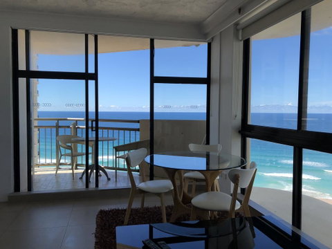 Beachcomber Resort - Official - Accommodation Yamba 2