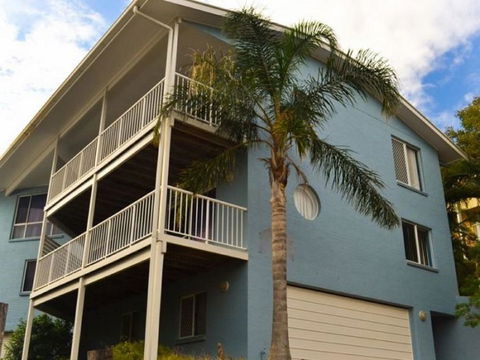 Beaches 1 - Accommodation Yamba 2