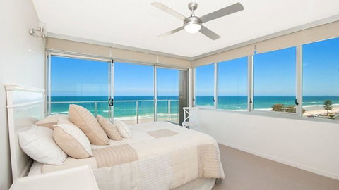 Beachfront Apt Main Beach - Accommodation Yamba 2