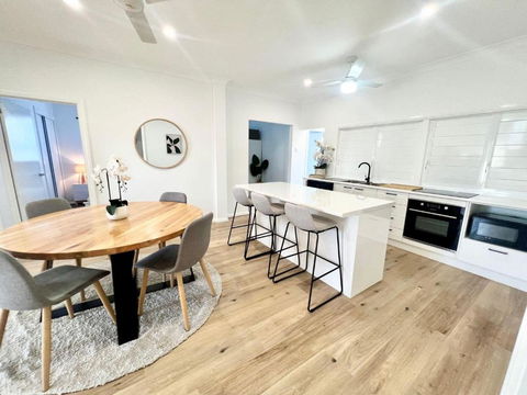 Renovated Queenslander - Upstairs 2km To Stadium - Accommodation Yamba 0