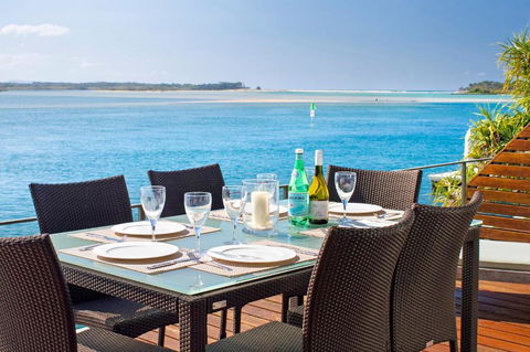 Riverfront Apartment, Perfect Location - Accommodation Yamba 0