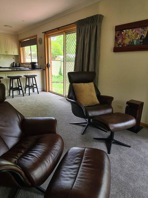 REDGUM RETREAT BRIGHT - Luxury Spa Villa - Accommodation Yamba 0