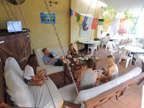 Reef Lodge Backpackers - Accommodation Yamba 3