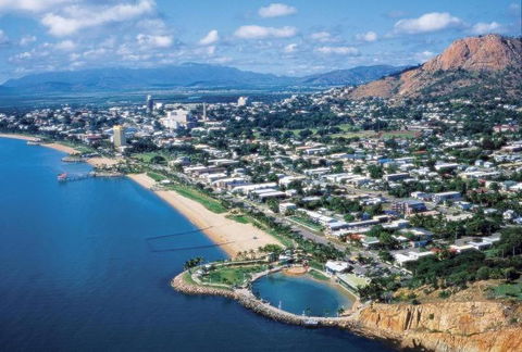 Reef Lodge Backpackers - Accommodation Yamba 2