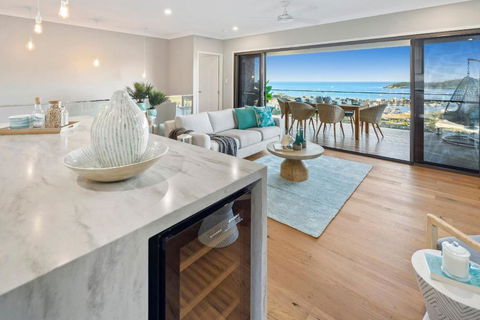 Relax & Daydream At 2 Elementa - Accommodation Yamba 3