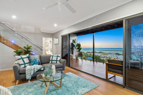 Relax & Daydream At 2 Elementa - Accommodation Yamba 1