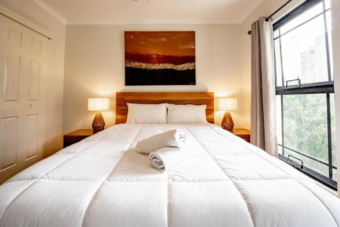 Relax In 2B2B Chateau Near UQ With Parking+Balcony - Accommodation Yamba 2