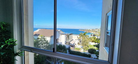 Relaxed Coastal Living With Fantastic Sea Views - Accommodation Yamba 1