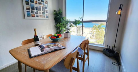 Relaxed Coastal Living With Fantastic Sea Views - Accommodation Yamba 0