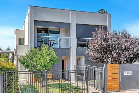 Relaxing Getaway Steps From Grange Beach - Accommodation Yamba 2