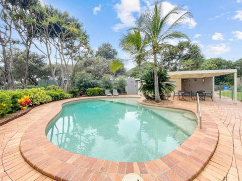 Relaxing Ocean View Apartment In Buddina - Accommodation Yamba 3