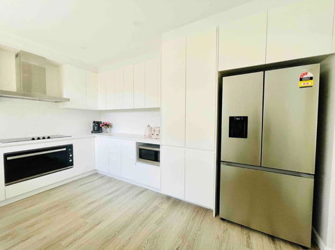 Renovated Charming & Cozy House (Walk To Station) - Accommodation Yamba 2