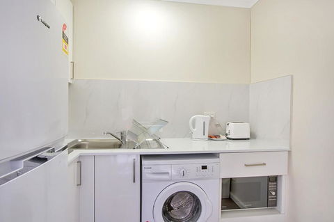 Renovated Stylish Studio - Accommodation Yamba 3