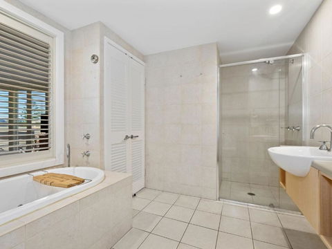 RESORT ON THE BEACH 2214/2215 - Accommodation Yamba 2
