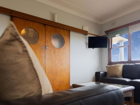 Retro Retreat - Accommodation Yamba 2