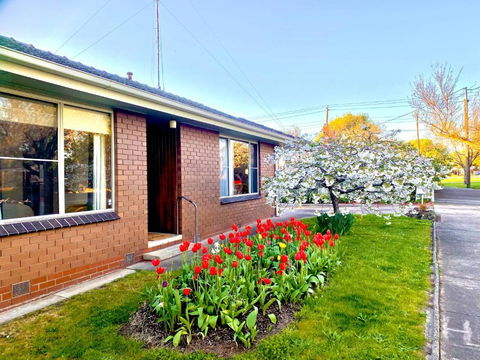 Retro Riverside Redan, Ballarat - Accommodation Yamba 0