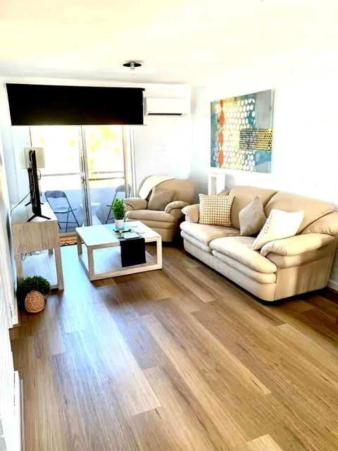 Right In Fremantle - Accommodation Yamba 0