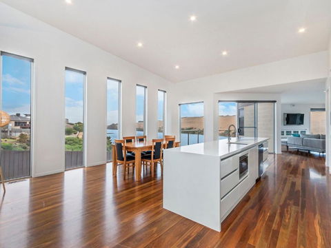 River Reveal - Accommodation Yamba 2
