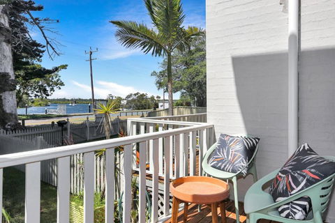 River Tonic - Accommodation Yamba 0