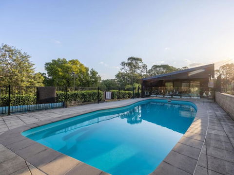 River View 5B Home Near Freeway Shops Loganholme - Accommodation Yamba 0