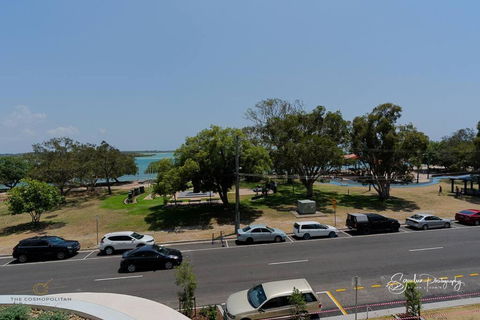 RIVERFRONT BREEZE @ The Cosmopolitan Unit10307 - Accommodation Yamba 2
