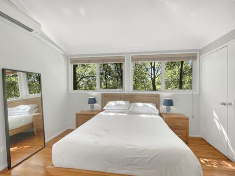 Riverside 3-Bed Townhouse With Spacious Deck & BBQ - Accommodation Yamba 3