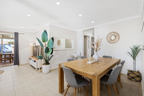 Rivervale Family Retreat - Accommodation Yamba 0