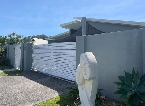 Relax At Trinity Beach Getaway, Blue Lagoon, Trinity Beach - Accommodation Yamba 1