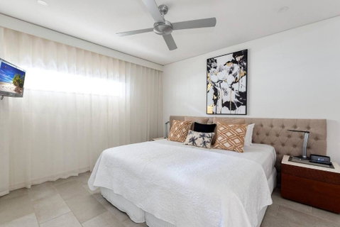 Rose At Temple Palm Cove - A Poolside Paradise - Accommodation Yamba 3