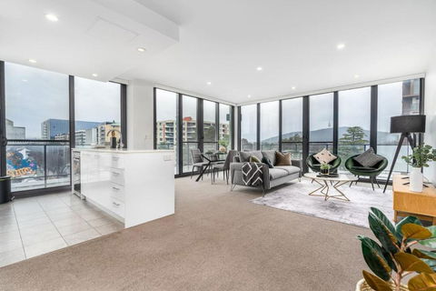Roomy 2BR 2BA City-Centre Apt - Accommodation Yamba 0