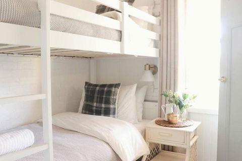 Rustic Chic 200 Metres From CBD - Accommodation Yamba 1