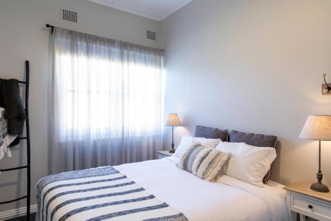 Robertson Public House And Kitchen - Accommodation Yamba 2