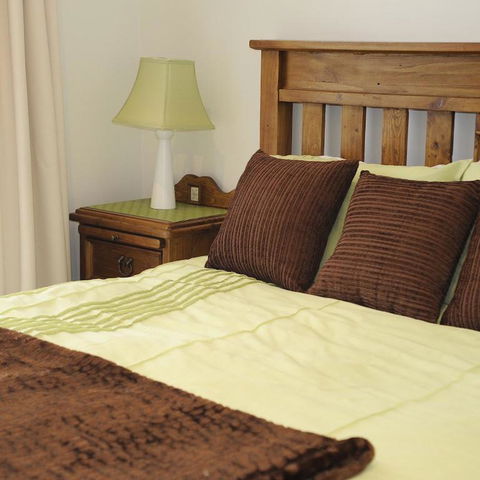 Robin Hill Retreat - Accommodation Yamba 0