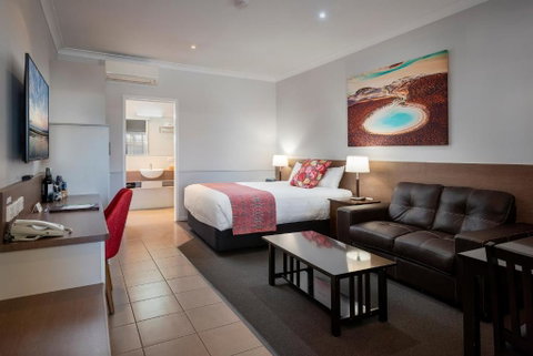 Roma Inland Motor Inn - Accommodation Yamba 0