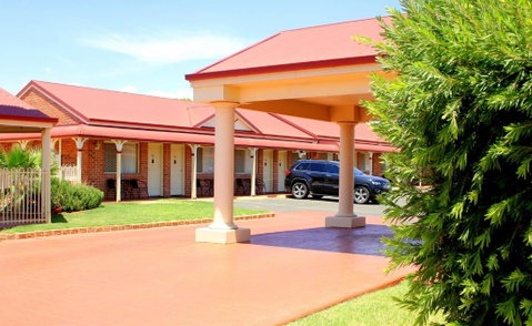 Roma Mid Town Motor Inn - Accommodation Yamba 0
