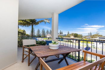 Romiaka Unit 9 with Accommodation Yamba