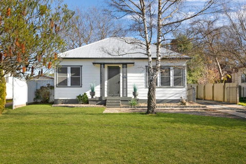 Ronelle Cottage - Accommodation Yamba 0