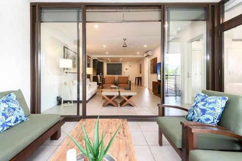 Rooftop Tranquility At Stunning Temple Resort - Accommodation Yamba 1