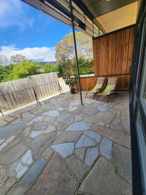 Rosebud Retro Retreat - Accommodation Yamba 3