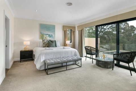 Roselawn Retreat - Pool, Incredible Views, Sleeps 8 - Accommodation Yamba 2