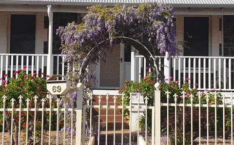 Roseneath Cottage - Accommodation Yamba 0