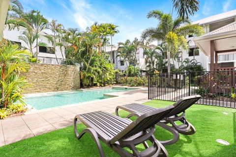 Royal Pavilions 8 - Accommodation Yamba 1