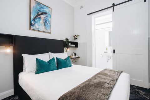 Royal Hotel Wyong - Accommodation Yamba 0