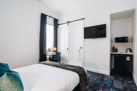 Royal Hotel Wyong - Accommodation Yamba 2