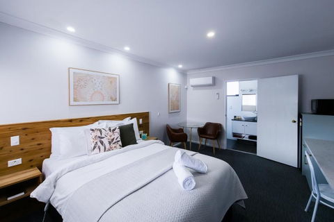 Roydons Motor Inn - Accommodation Yamba 2