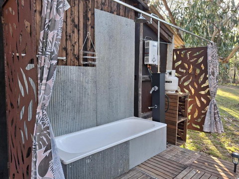 Rustic Cabin With Moon Bathing For A City Escape - Accommodation Yamba 2